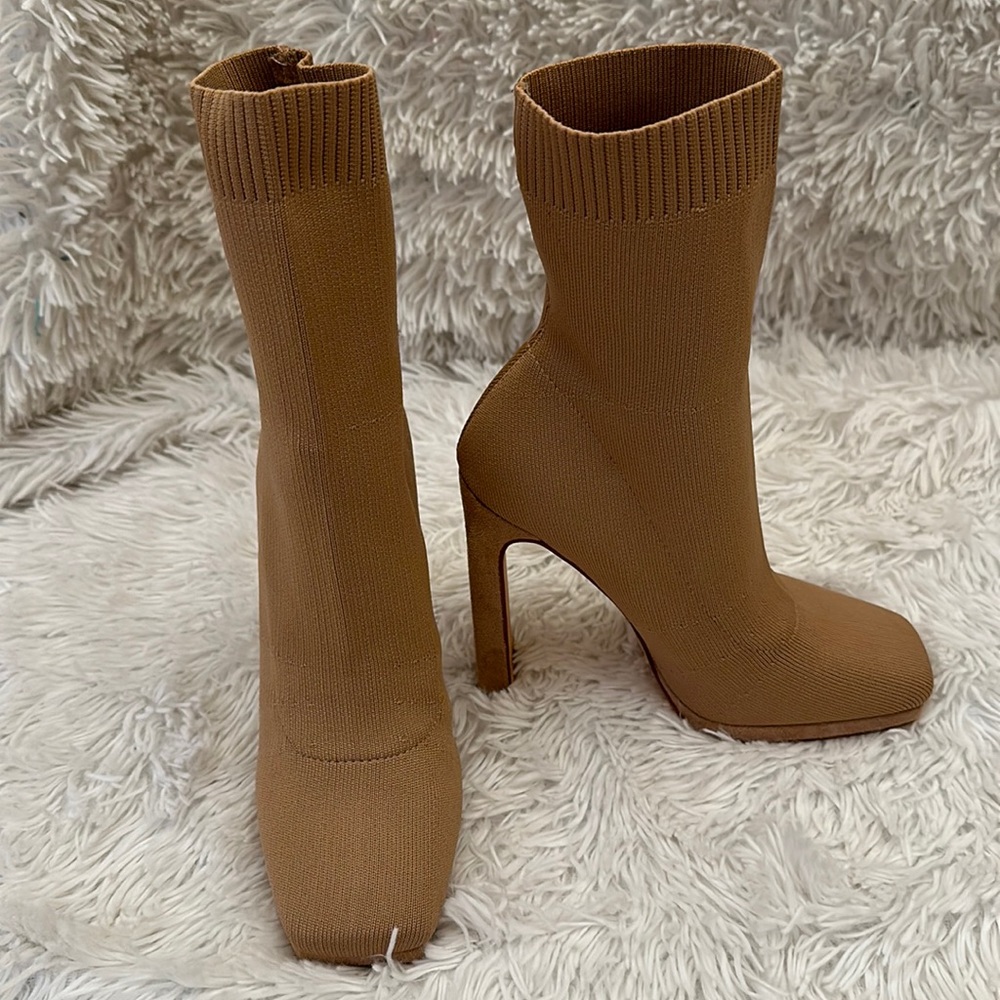 Lulus brand new sock boot in nude.